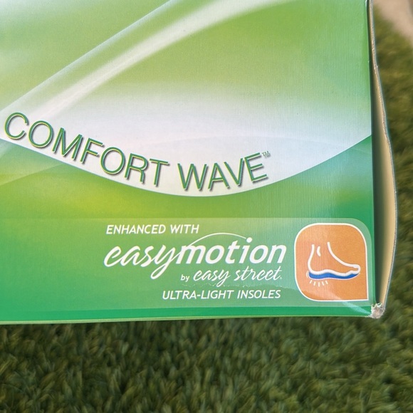 Easy Street Women's Oliana Loafer Comfort Size 10 Wide - Picture 7 of 8